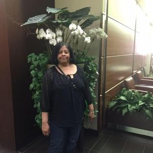 Meet your Posher, Valerie
